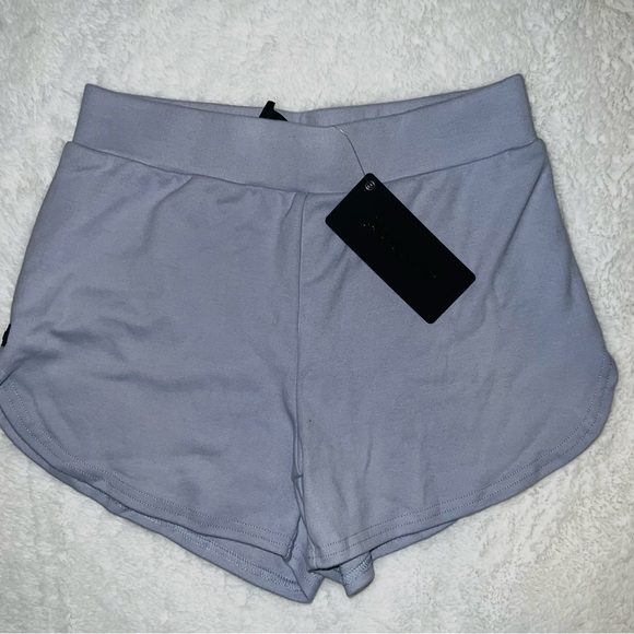 Alphalete Shorts - Picture 3 of 5